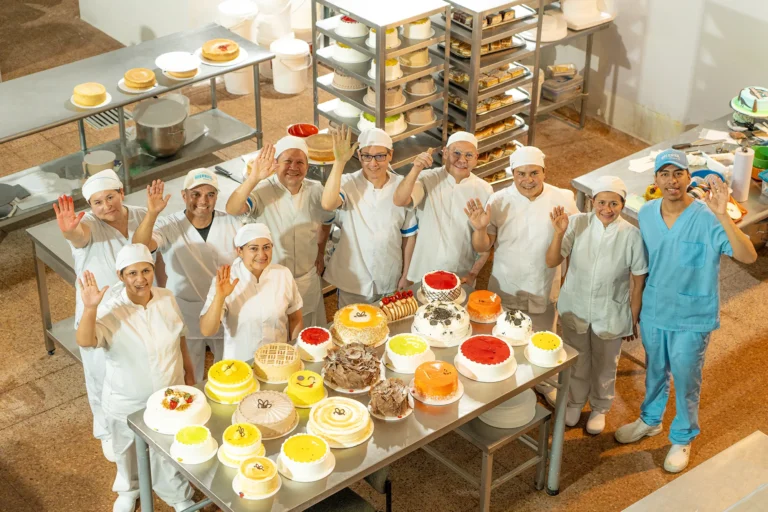 Guernika Punto de Fábrica Bogotá Local Home